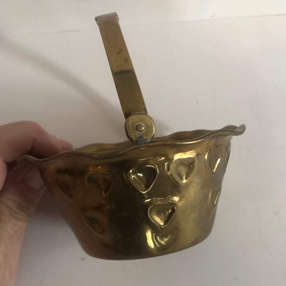 Vintage Brass Basket , decorative hearts, scallop handle, made by Hampton Brass.